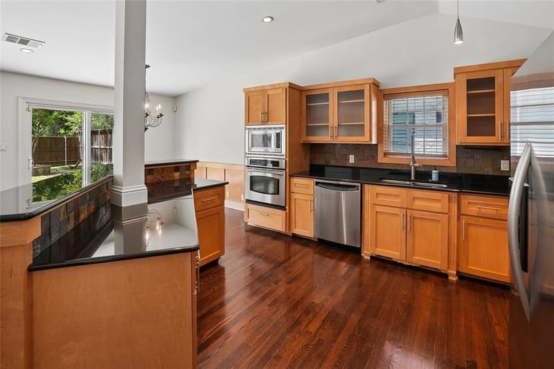 6418 Axton Lane, Dallas TX 75214 - Photo 17