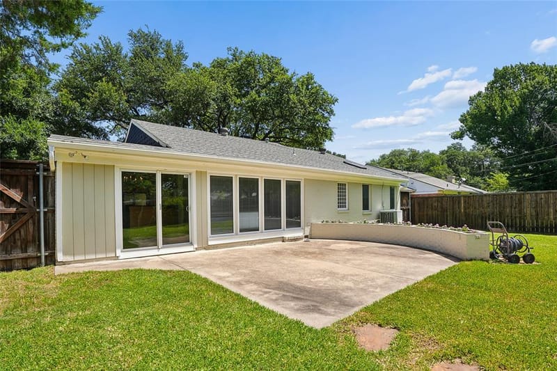6418 Axton Lane, Dallas TX 75214 - Photo 28