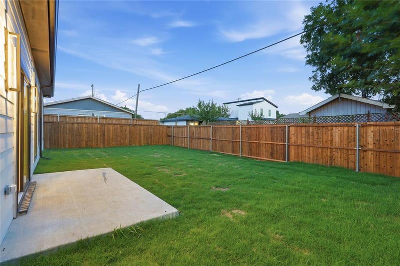 1810 Bickers Street, Dallas TX 75212 - Photo 29