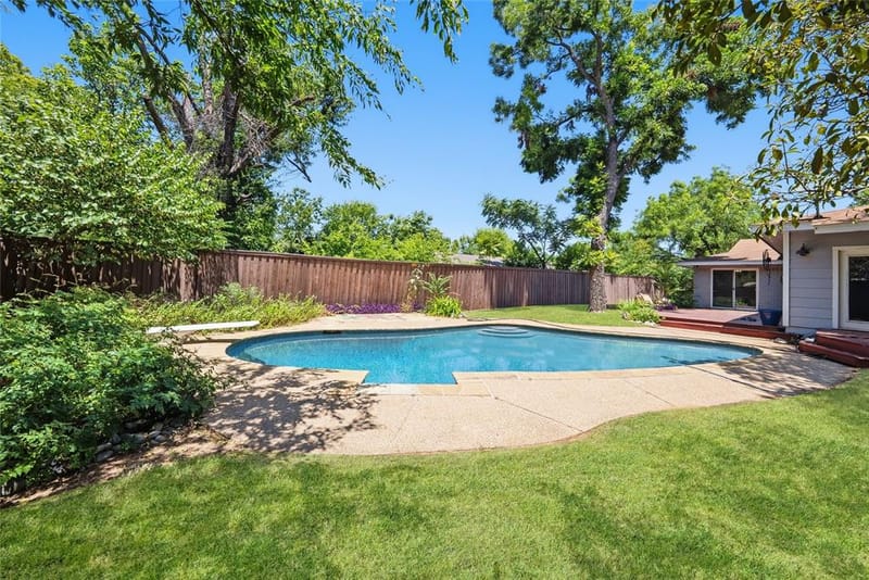 7362 Robinhood Lane, Fort Worth TX 76112 - Photo 2