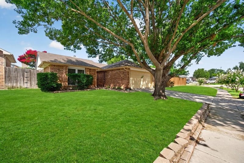 5310 Pocassett Drive, Arlington TX 76018 - Photo 3