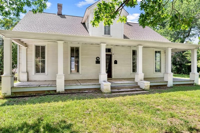 4611 Kelton Drive, Dallas TX 75209 - Photo 2
