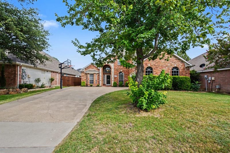 8006 Killarney Lane, Rowlett TX 75089 - Photo 2