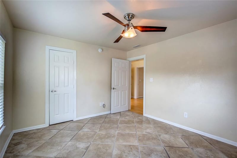 1918 Walworth Street, Greenville TX 75401 - Photo 22
