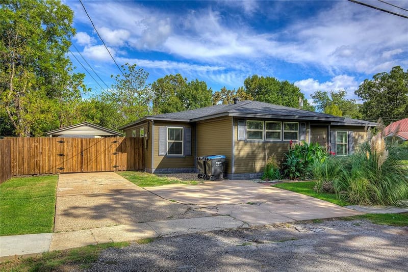 1918 Walworth Street, Greenville TX 75401 - Photo 7
