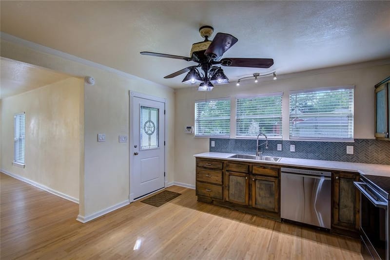 1918 Walworth Street, Greenville TX 75401 - Photo 15