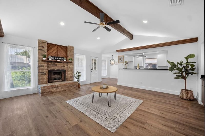 401 Myrtle Drive, Arlington TX 76018 - Photo 7