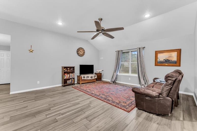 7 Market Loop, Morgans Point Resort TX 76513 - Photo 10