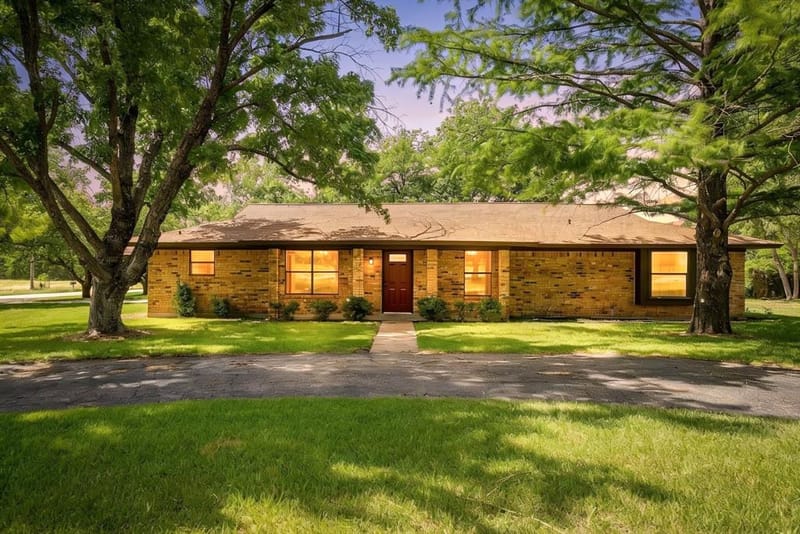 1009 Abbie Lane, Glen Rose TX 76043