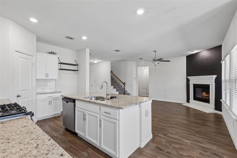 9105 Silver Dollar Drive, Fort Worth TX 76131 - Photo 11