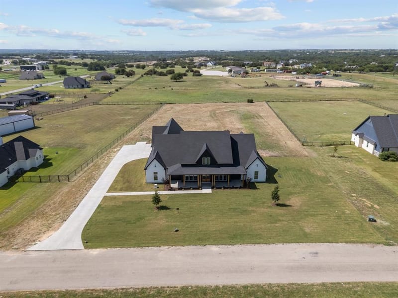 1015 Pilgrim Trail, Weatherford TX 76088 - Photo 4