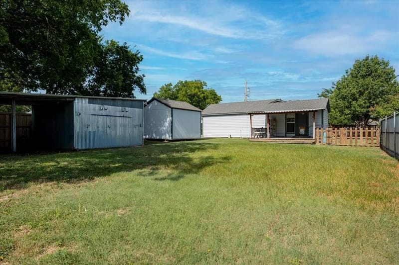 308 Hallvale Drive, White Settlement TX 76108 - Photo 23
