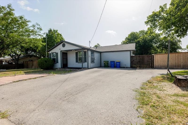 308 Hallvale Drive, White Settlement TX 76108 - Photo 24