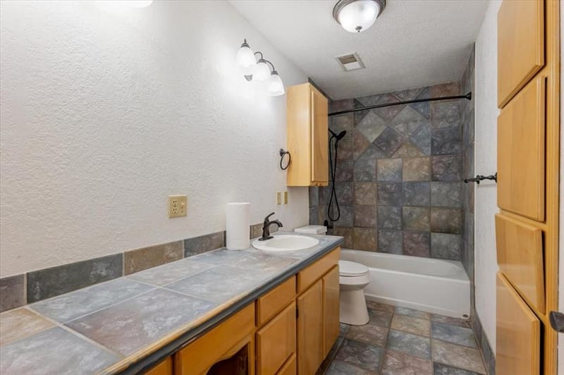 308 Hallvale Drive, White Settlement TX 76108 - Photo 14