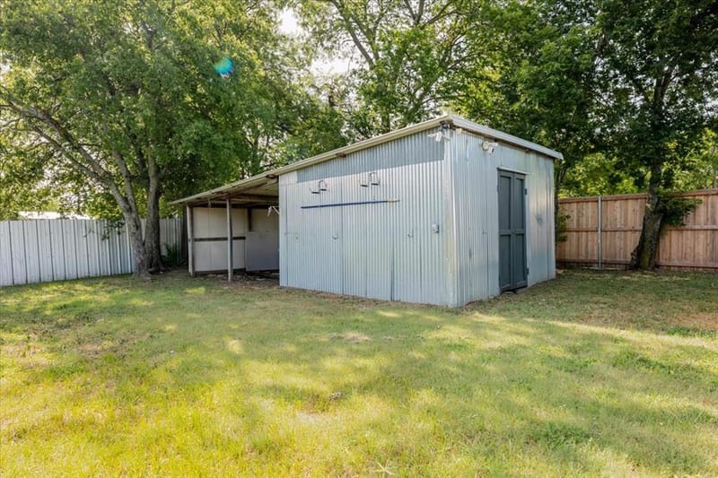 308 Hallvale Drive, White Settlement TX 76108 - Photo 19