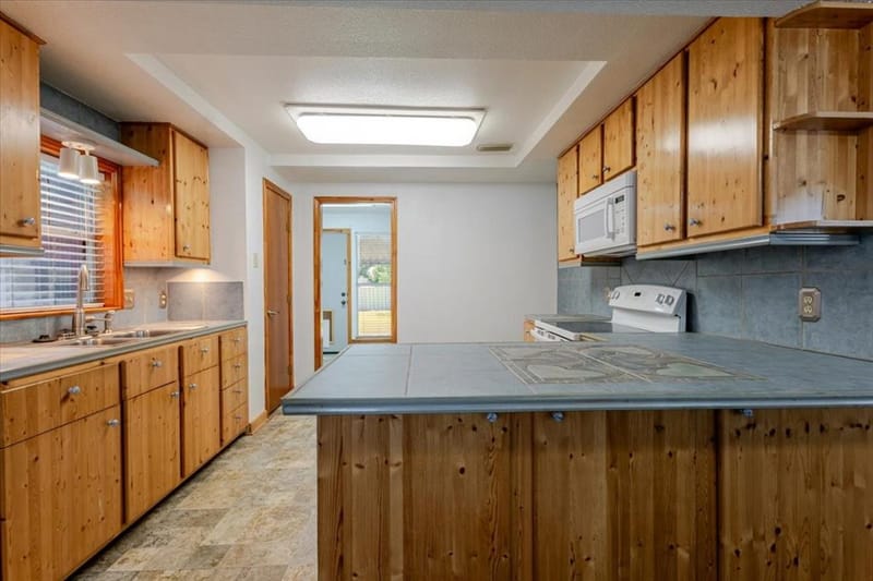 308 Hallvale Drive, White Settlement TX 76108 - Photo 8