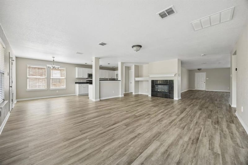 3924 Estrella Court, Fort Worth TX 76106 - Photo 4