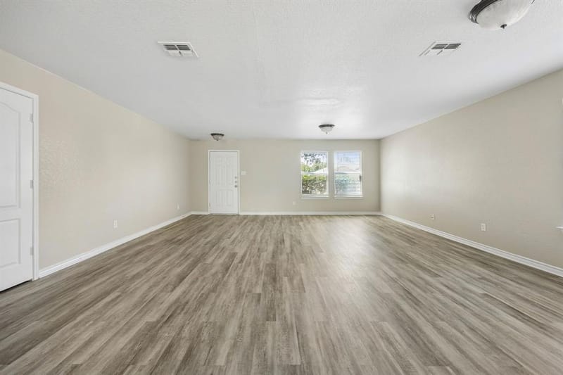 3924 Estrella Court, Fort Worth TX 76106 - Photo 8