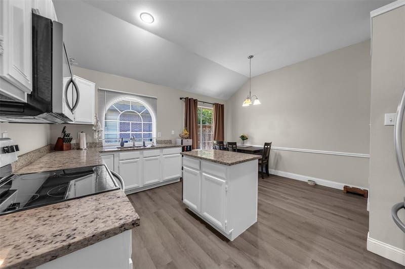 1409 Prentice Street, Arlington TX 76018 - Photo 10