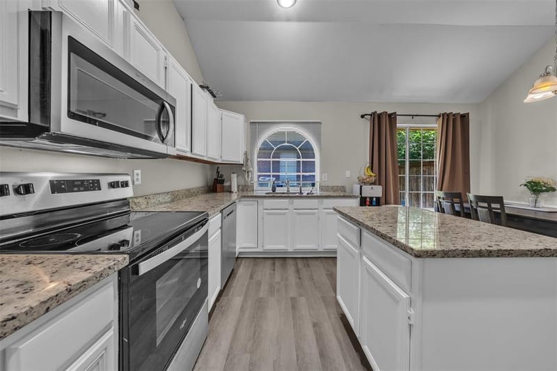 1409 Prentice Street, Arlington TX 76018 - Photo 11