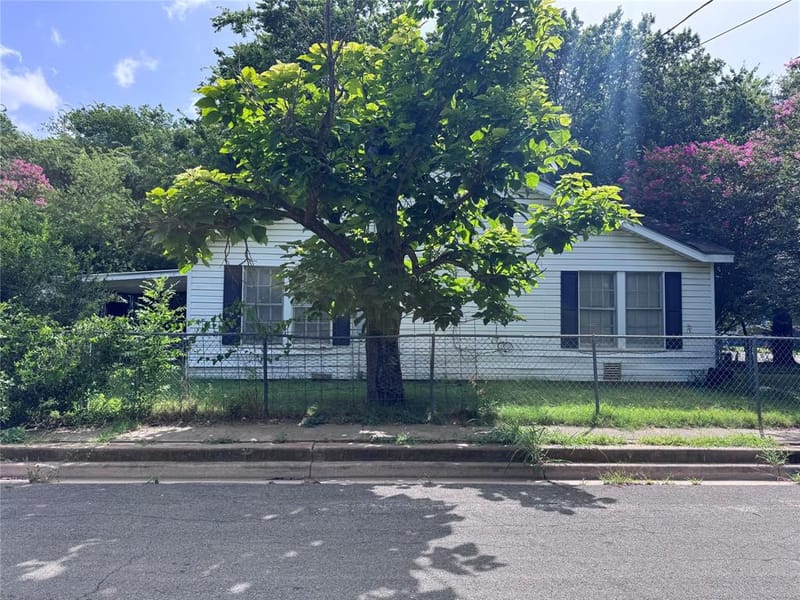 3300 Harrison Street, Bellmead TX 76705 - Photo 2