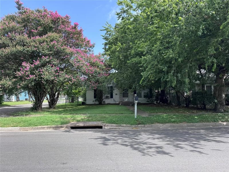 3300 Harrison Street, Bellmead TX 76705 - Photo 4