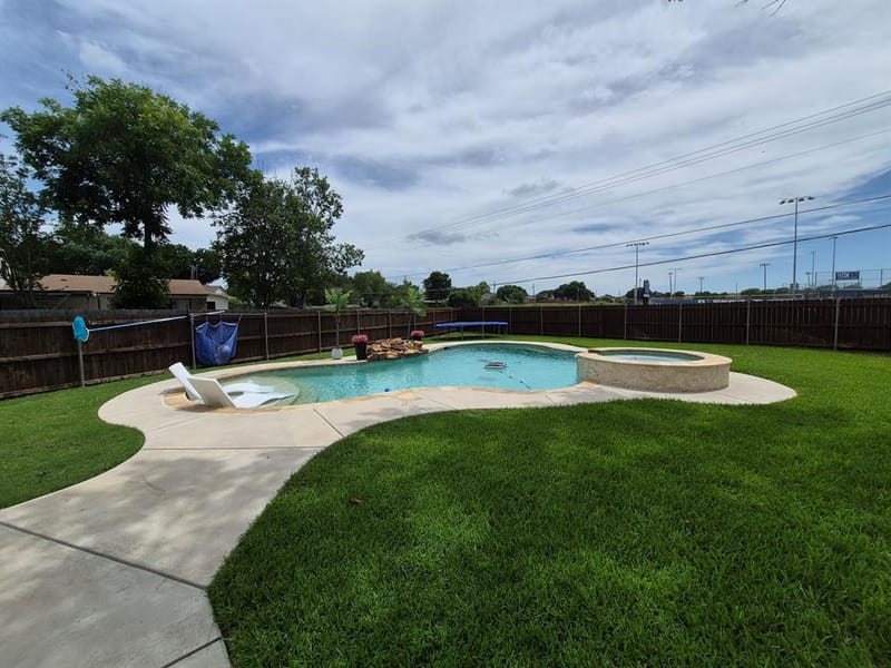 405 W Lindenwood Lane, Hewitt TX 76643 - Photo 28