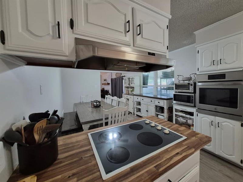 405 W Lindenwood Lane, Hewitt TX 76643 - Photo 9