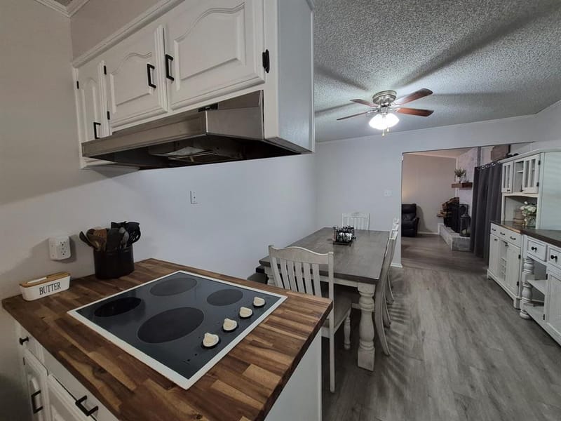 405 W Lindenwood Lane, Hewitt TX 76643 - Photo 10