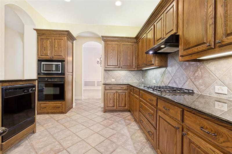 709 Pelican Hills Drive, Fairview TX 75069 - Photo 9