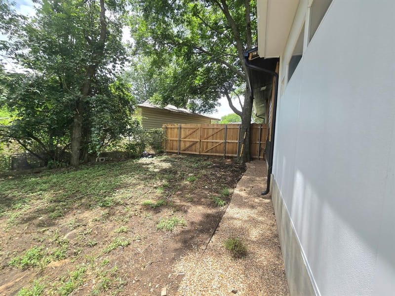 404 W Hillcrest Street, Keene TX 76059 - Photo 27