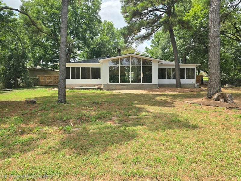 404 W Hillcrest Street, Keene TX 76059 - Photo 33