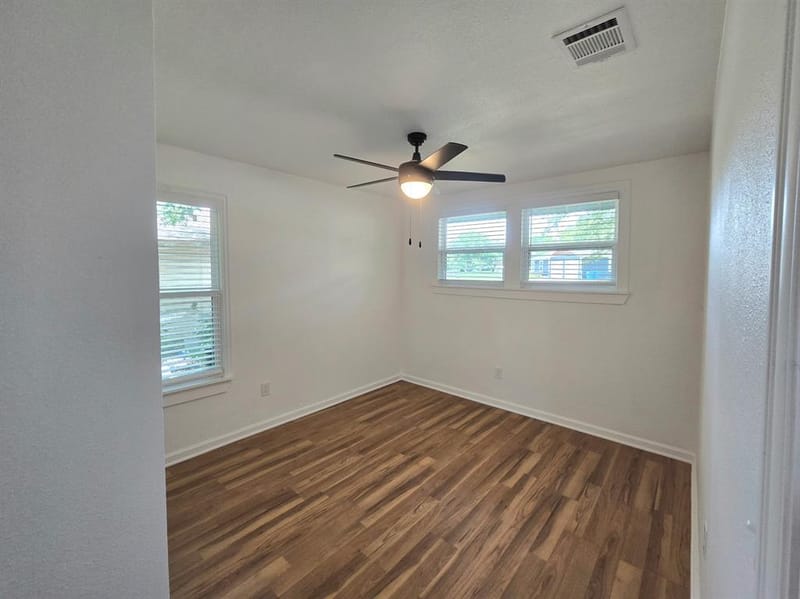 404 W Hillcrest Street, Keene TX 76059 - Photo 11