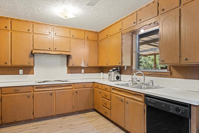 575 N Charlotte Avenue, Stephenville TX 76401 - Photo 10