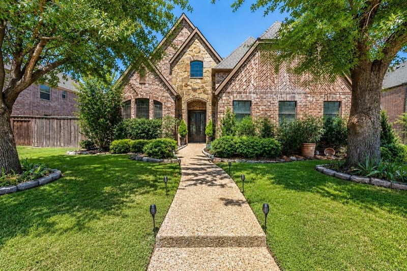 11058 Wellshire Lane, Frisco TX 75035 - Photo 5
