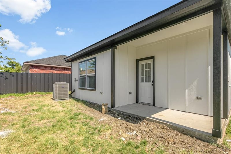 9704 Valley Mills Lane, Dallas TX 75227 - Photo 26