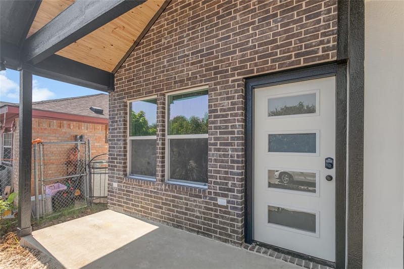 9704 Valley Mills Lane, Dallas TX 75227 - Photo 32