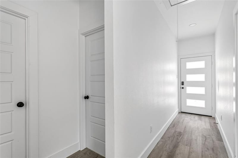 9704 Valley Mills Lane, Dallas TX 75227 - Photo 24