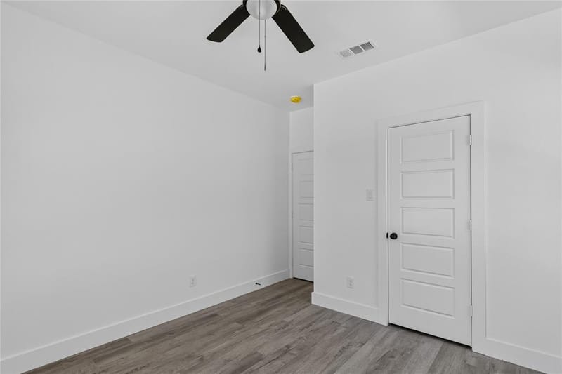 9704 Valley Mills Lane, Dallas TX 75227 - Photo 15