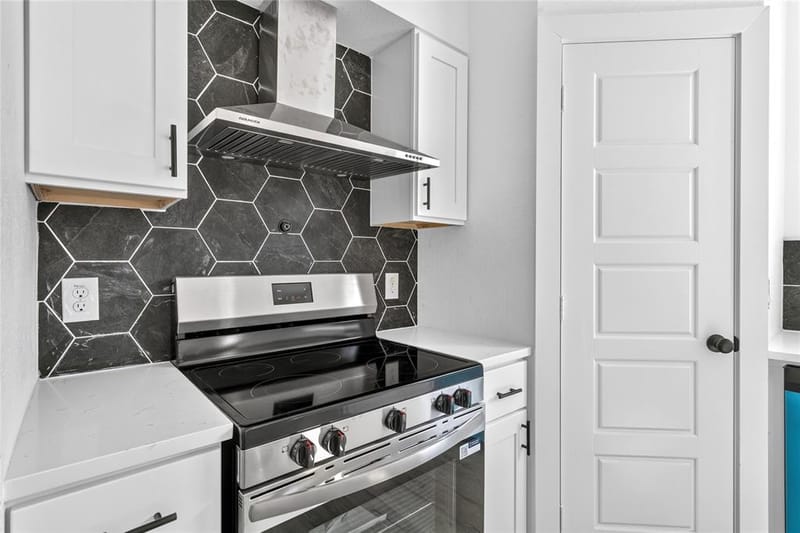 9704 Valley Mills Lane, Dallas TX 75227 - Photo 11