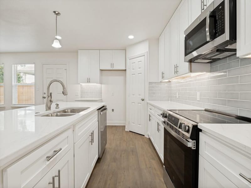 3327 Garden Lane, Dallas TX 75215 - Photo 12