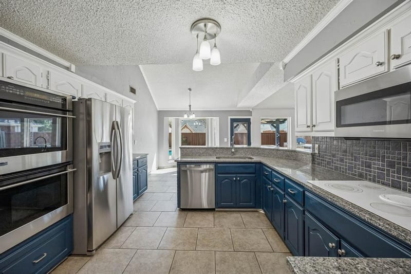 2215 CIMARRON Road, McKinney TX 75072 - Photo 6