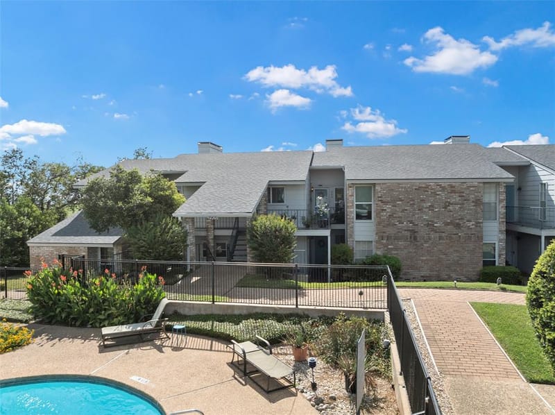 2905 Lake Shore Drive # 204, Waco TX 76708