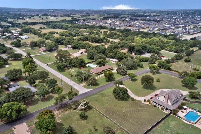 1090 Ashford Lane, Midlothian TX 76065 - Photo 4
