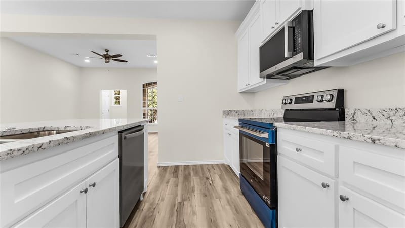1300 S Chandler Avenue, Denison TX 75020 - Photo 9