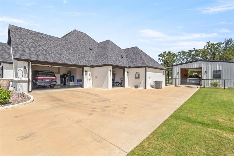 628 Winkler Way, Springtown TX 76082 - Photo 2