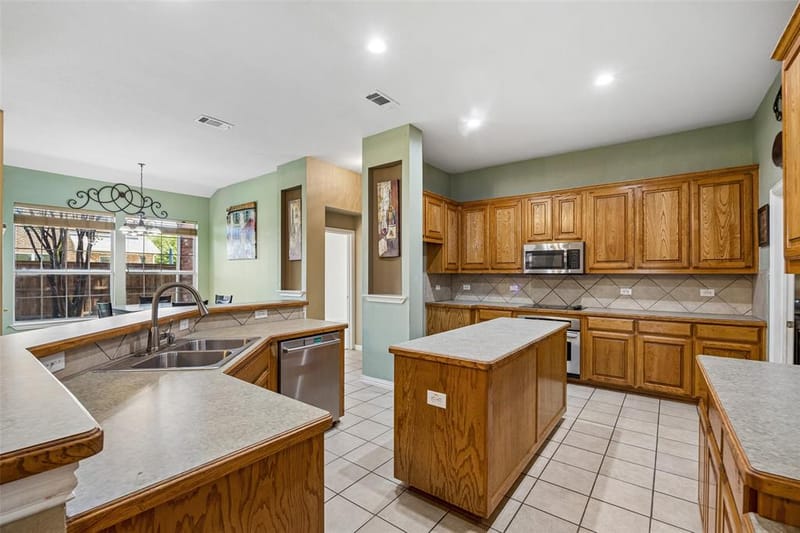 4315 Palmer Drive, Mansfield TX 76063 - Photo 13