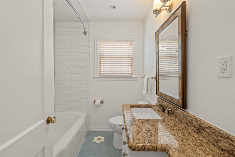 2725 Wayside Avenue, Fort Worth TX 76110 - Photo 18