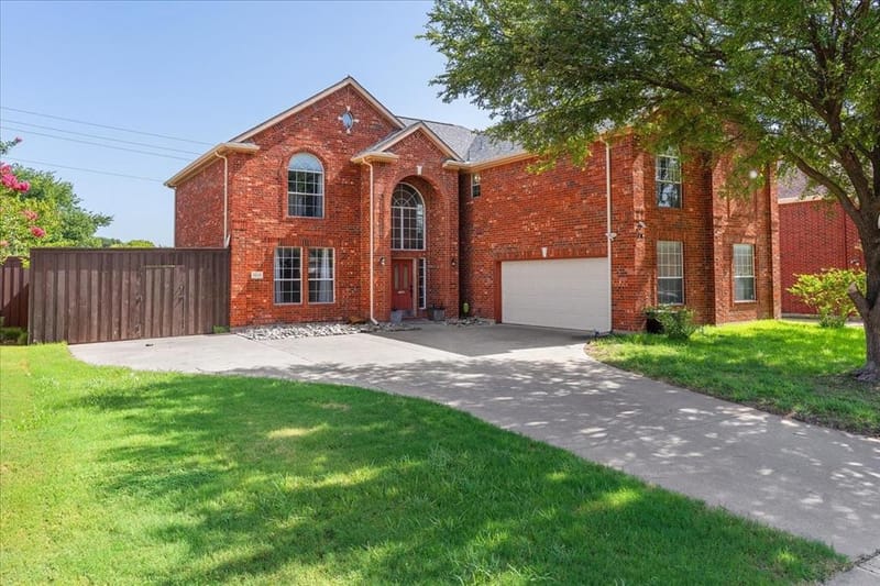 1013 Larkspur Drive, Allen TX 75002 - Photo 2