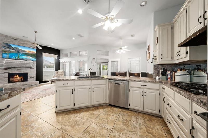 215 Sioux Drive, Waxahachie TX 75165 - Photo 6